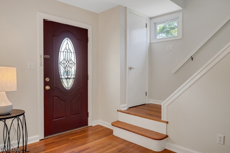 27 Anderson Pkwy