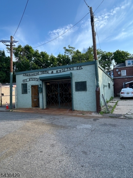 345 Columbia St