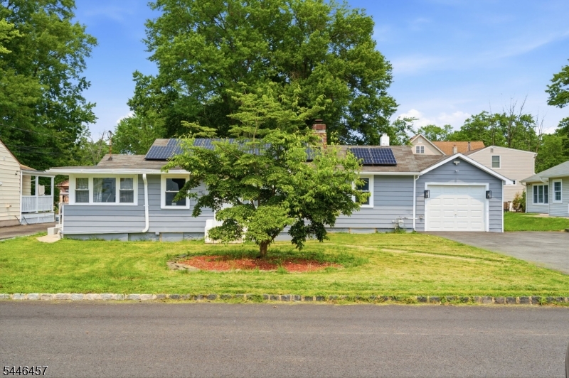 107 Minnehaha Blvd