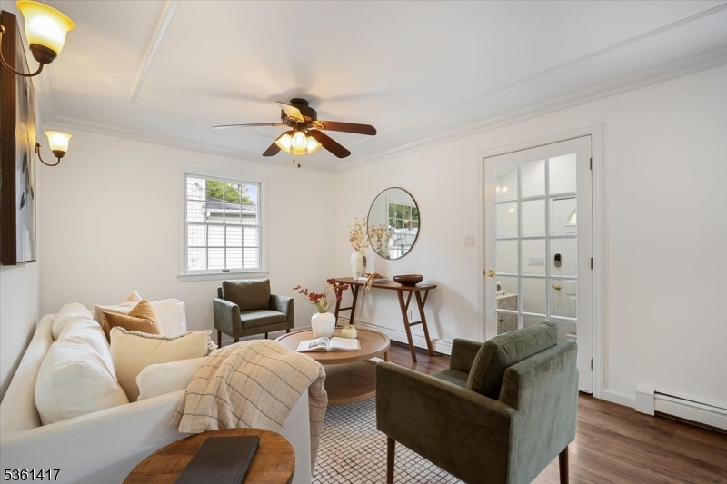 35 Glendale Dr