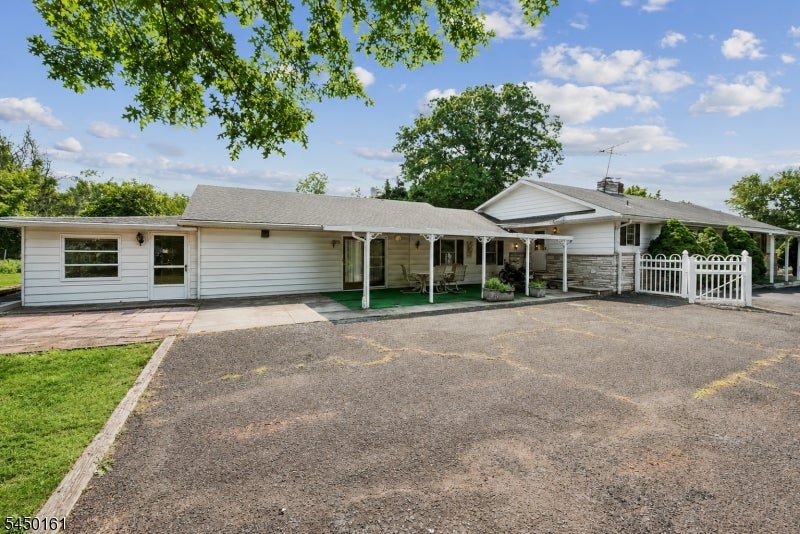 280 Old York Rd