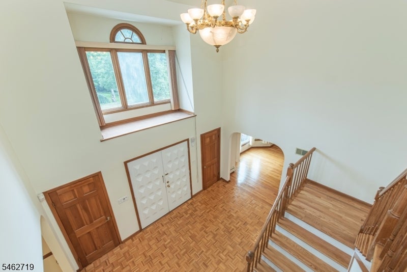 34 Silver Spring Ct