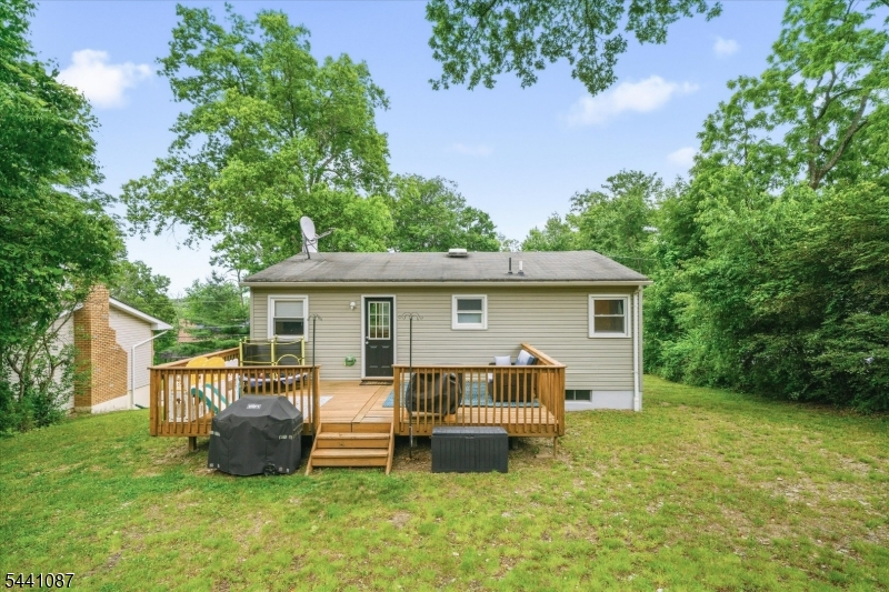60 Alpine Rd