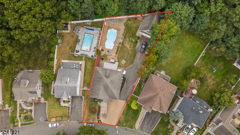 142 Highview Dr