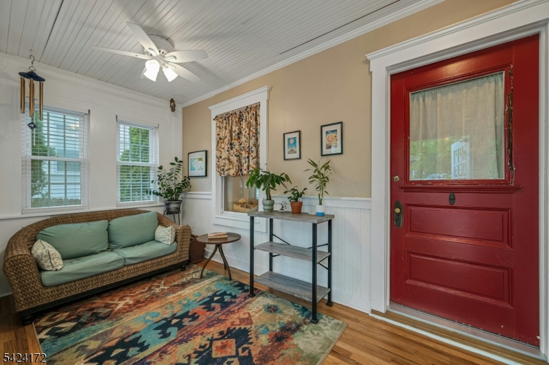 16 Russell Pl