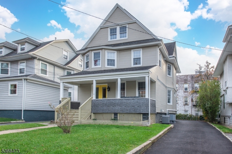14 Grove Ter