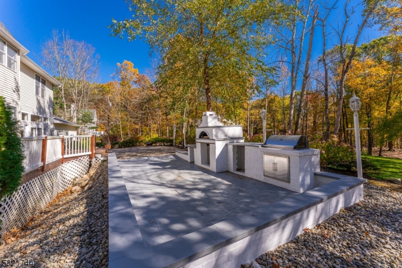 14 Holland Mt Rd