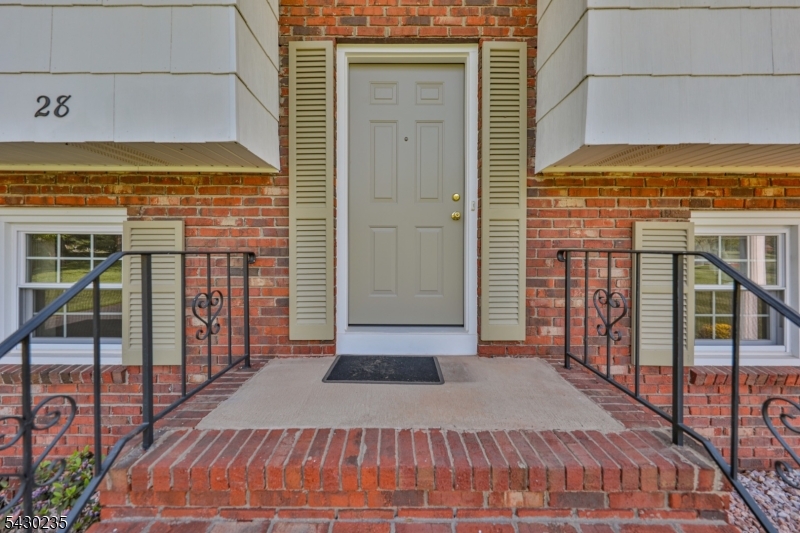 28 Scott Dr