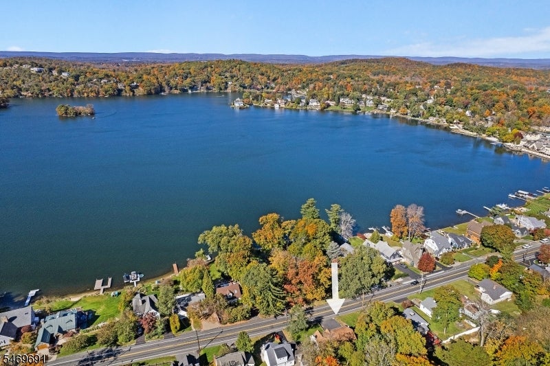 41 East Shore Trail