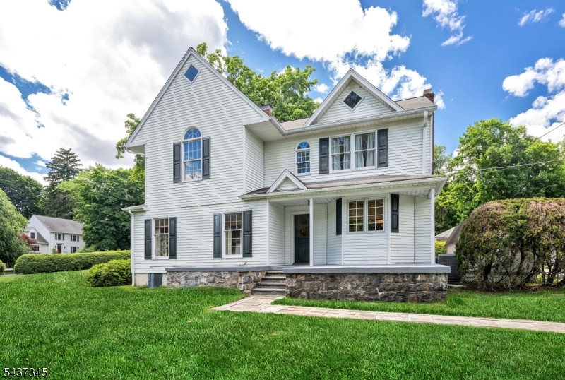 457 Russell Ave