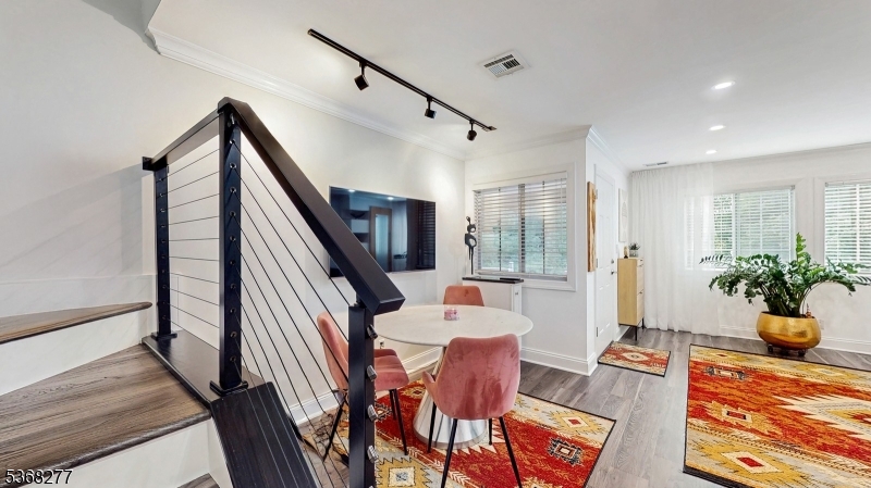 12 Cortland Lane