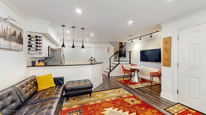 12 Cortland Lane