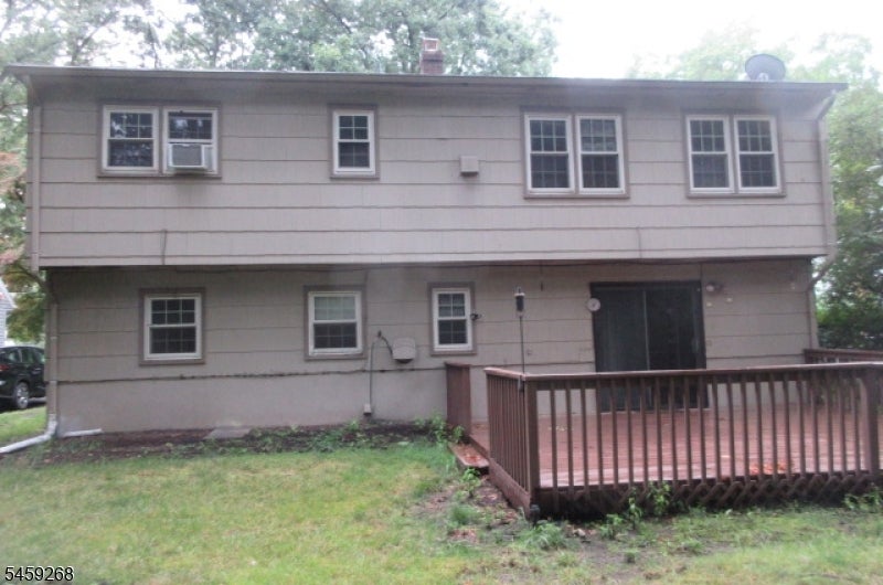 13 Roanoke Ave