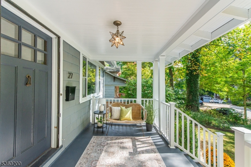 27 Nassau Road
