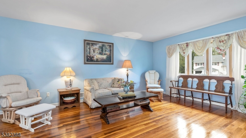 77 Parkside Rd