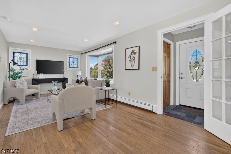 328 Windsor Rd