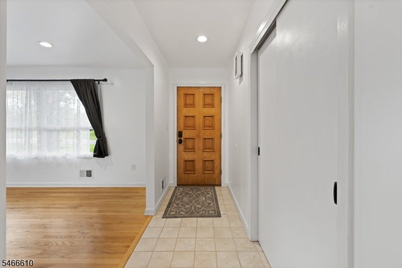 41 Jamestown Rd
