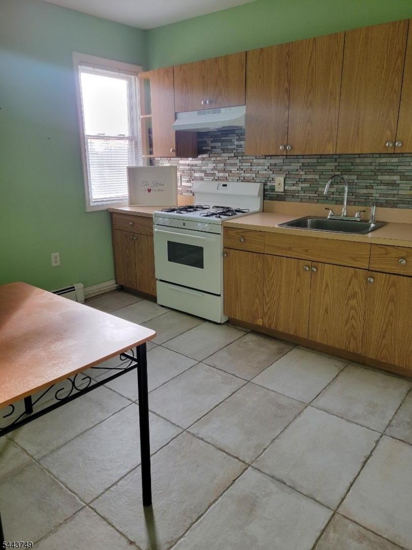 44 King St apt 3