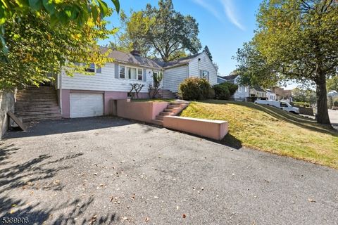Photo of 34 Fitzrandolph Rd, West Orange, NJ 07052 (MLS # 3991313)