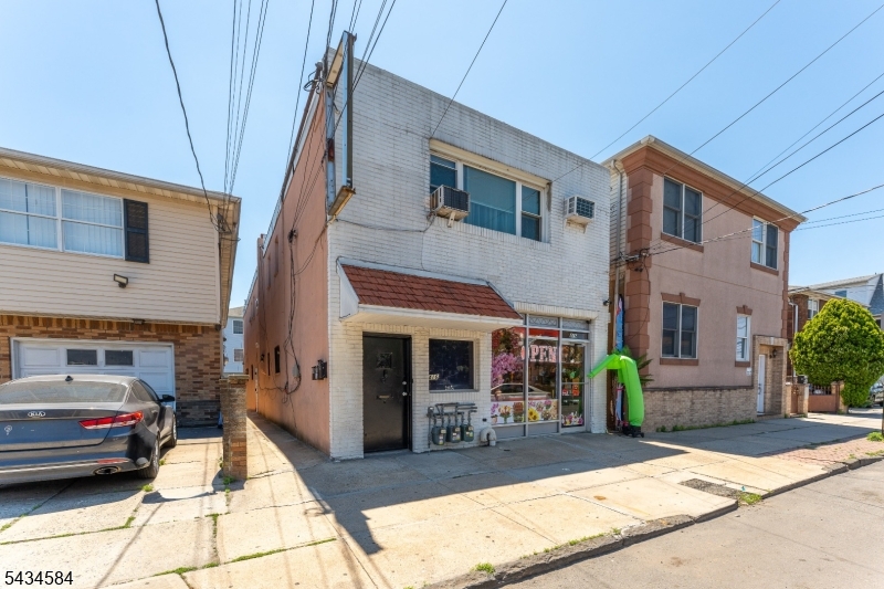 416 S 5Th St
