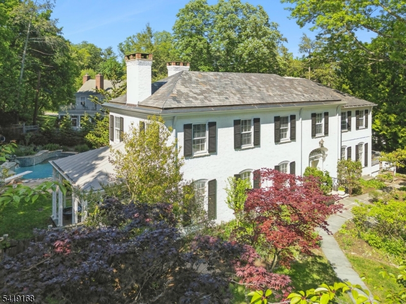 343 Forest Rd