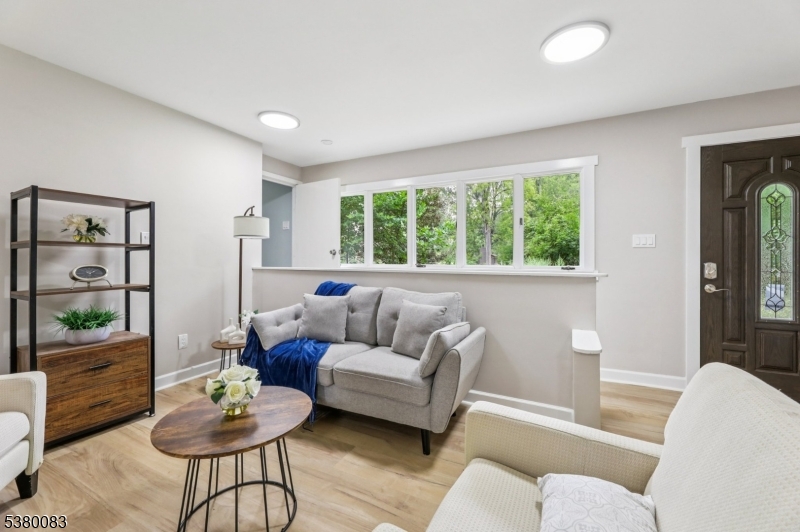 58 Lilly Rd