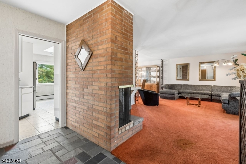 12 Clover Ct
