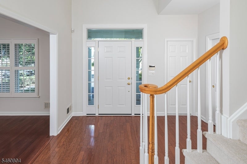 6 Ironwood Rd