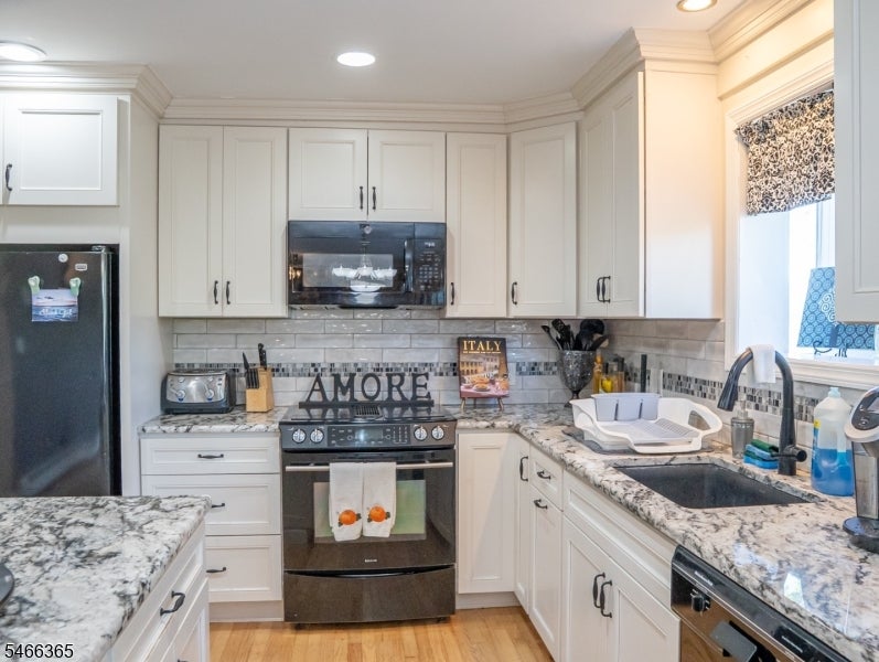 581 Montgomery Rd