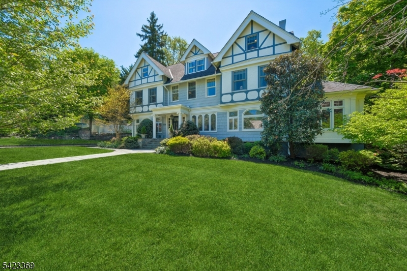 138 Irving Ave