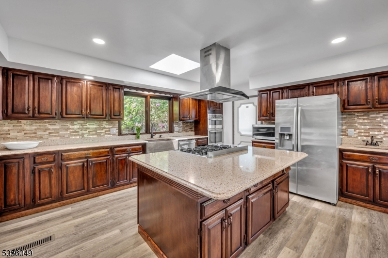 142 Decker Rd