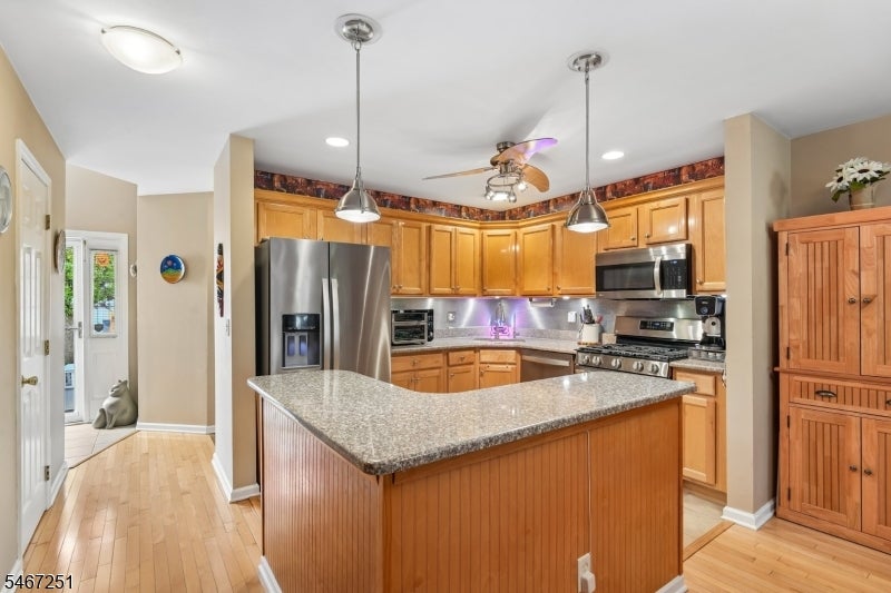 114 Mountainside Dr