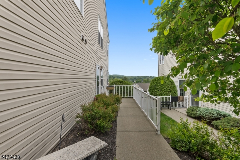 131 Mountainside Dr