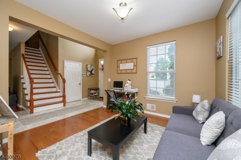 38 Winding Hill Dr
