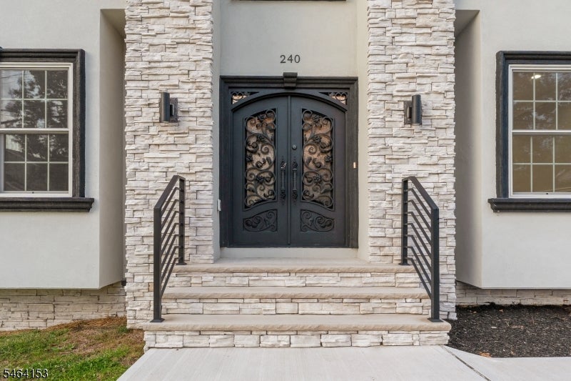 240 Atlantic Dr