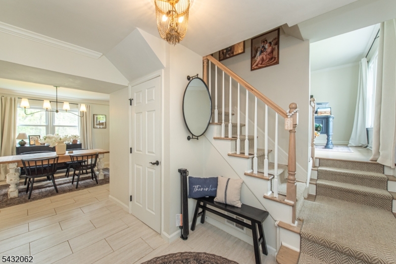 14 Queens Rd