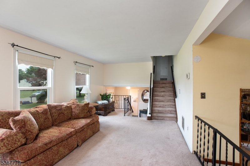 10 Nottingham Way