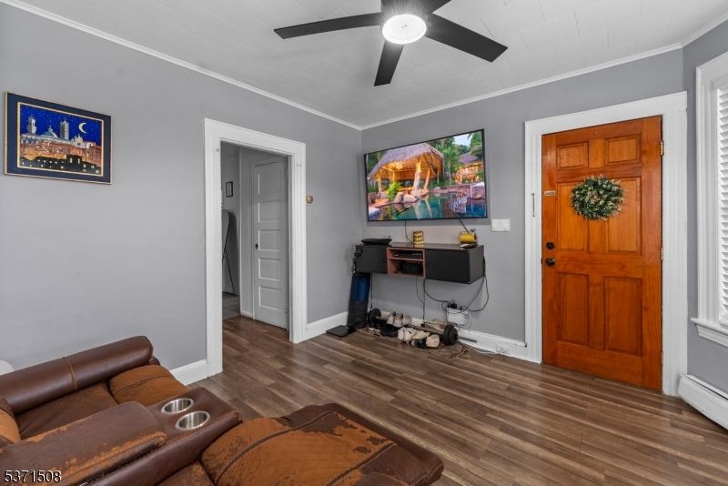 102 Highland Ave