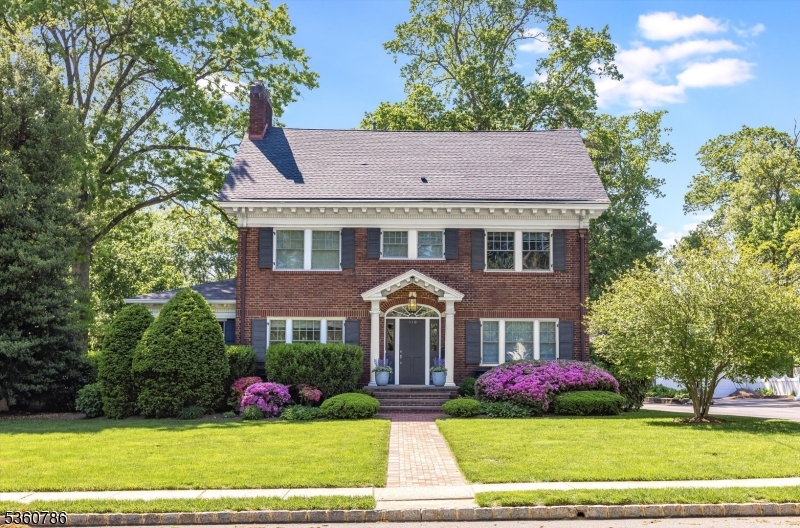 110 High St