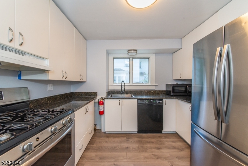 151 Mount Kemble Ave