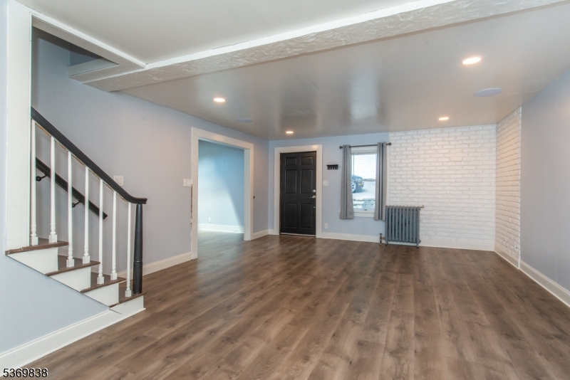 151 Mount Kemble Ave