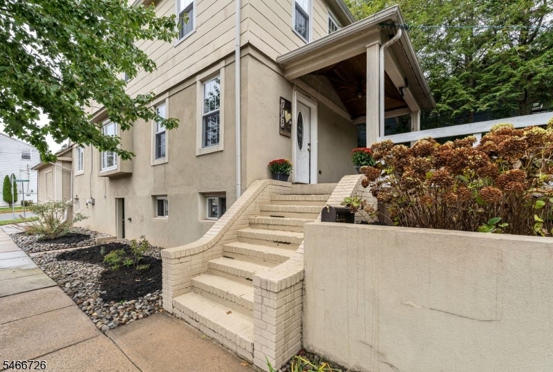 713 Lincoln Ave