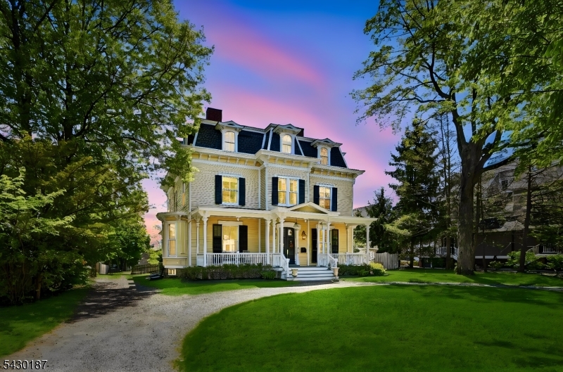 21 Franklin Pl