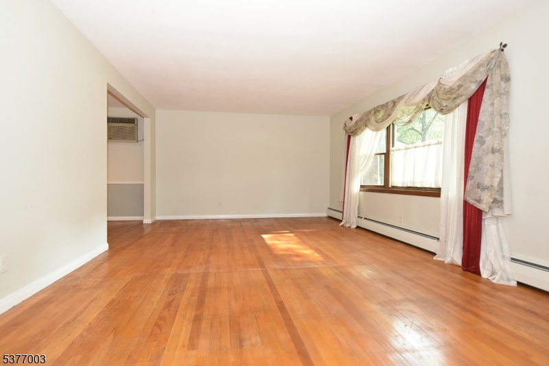 49 Plymouth Rd