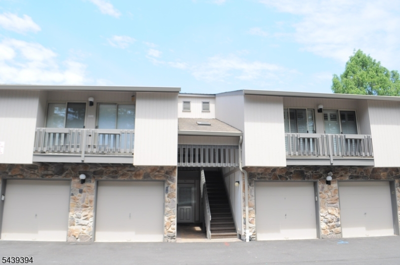 58 Buchanon Ct