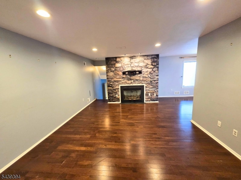 58 Buchanon Ct