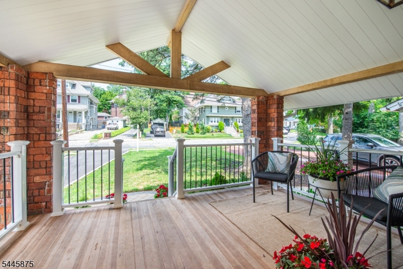 181 Valley Rd