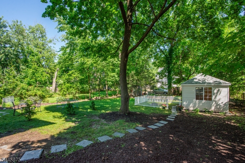 181 Valley Rd