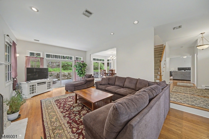 2 Sanford Rd