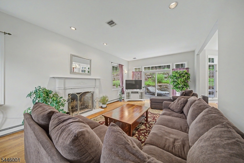 2 Sanford Rd